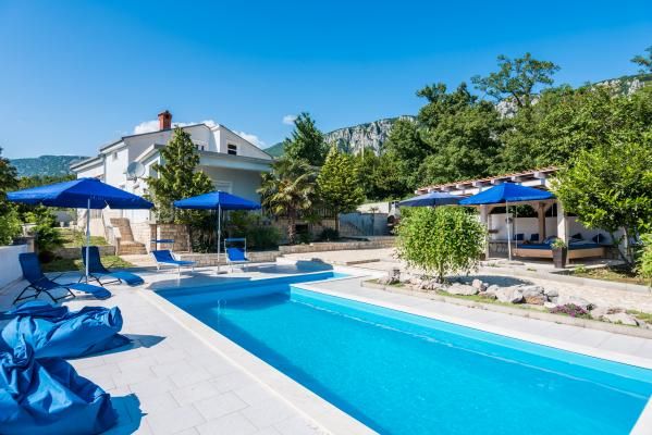 Villa Lukrecia Freistehendes Haus mit Pool Crikvenica